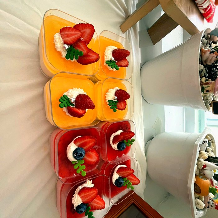 Tart trái cây tươi nhiều màu của U Cake
