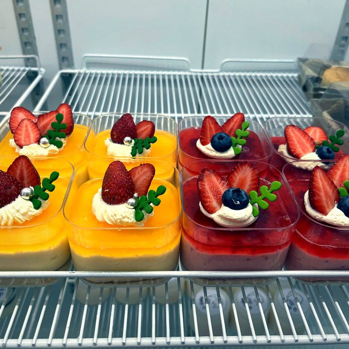 Kệ mousse trái cây tươi mát của U Cake